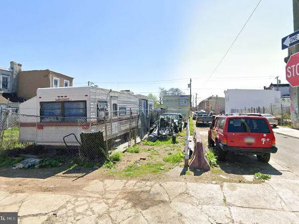 194 W Monmouth St, Philadelphia, PA 19133
