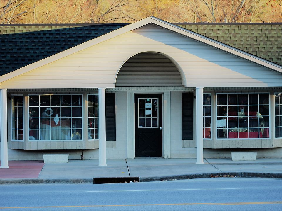 1st image of 2112 Dayton Blvd