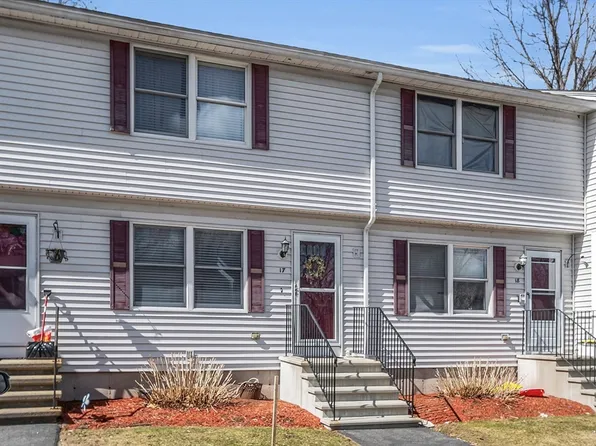 101 Donohue Rd Unit 17, Dracut, MA 01826
