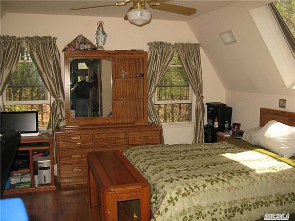 5th image of 34 Dogwood Ln