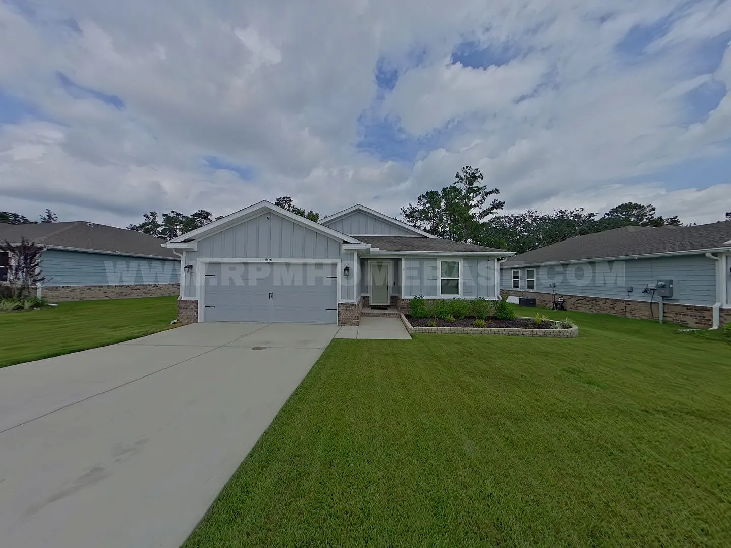 Lake View 3-Bedroom Home with Community Amenities in Freeport — Photo 1