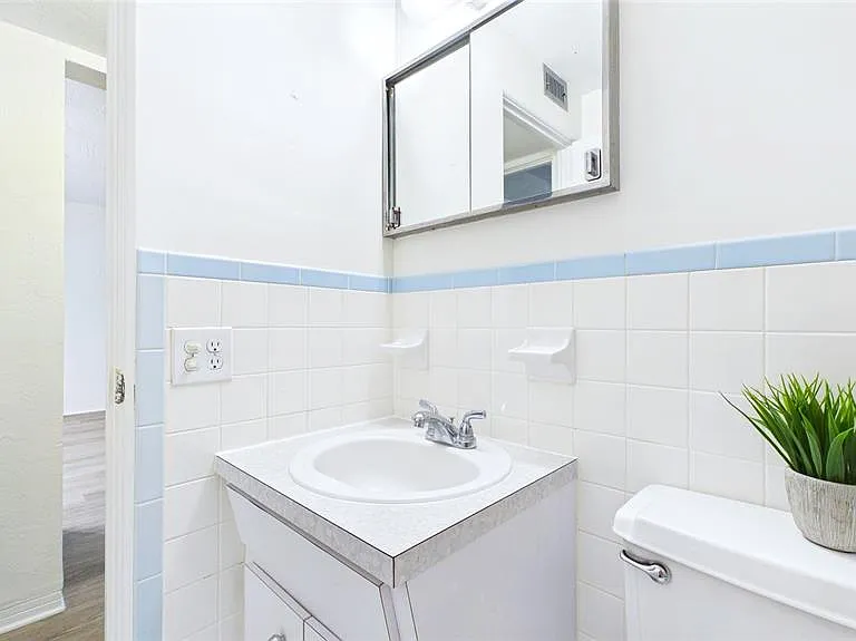 2454 Australia Way E #32 — Photo 49