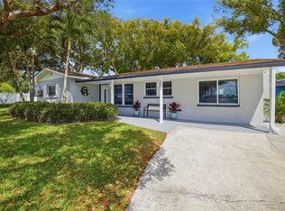 1511 4th St SW, Largo, FL 33770