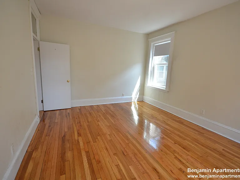 1330 Commonwealth Ave #4 — Photo 4