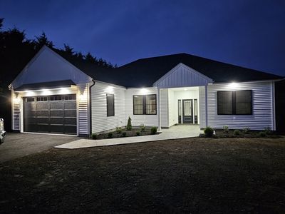 2 Mackady Ct, Westport, MA, 02790