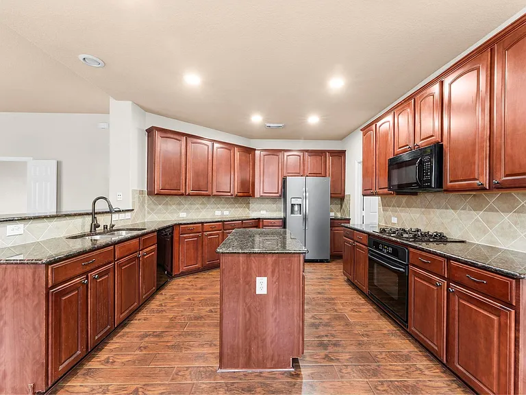 21127 Gladys Yoakum Dr — Photo 17