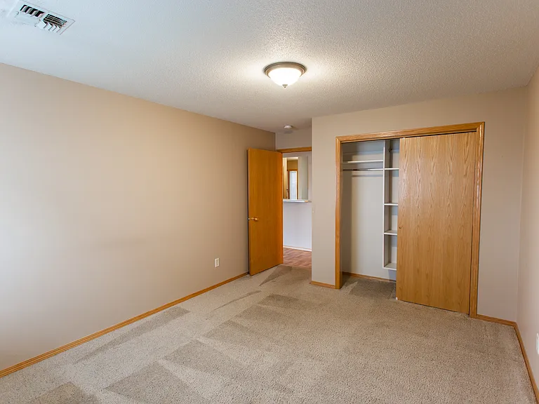 Deer Ridge Apartments — Photo 16