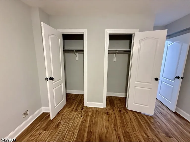 60 Parkway Dr E #9B — Photo 9