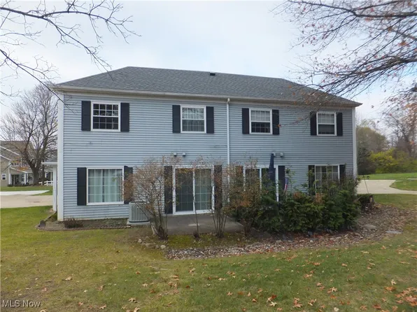 13846 Oakbrook Dr, North Royalton, OH 44133