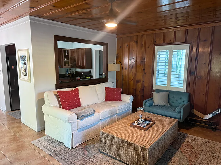 626 NW Poinsettia St — Photo 12