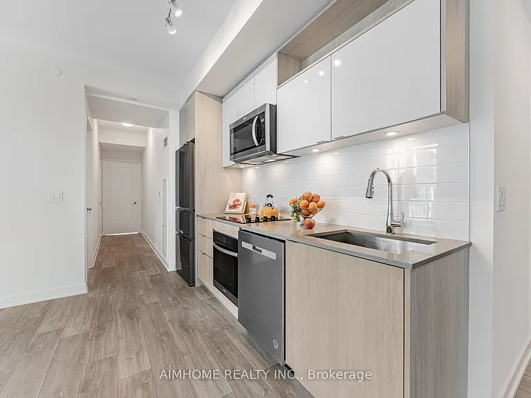 70 Princess St #2116 — Photo 13