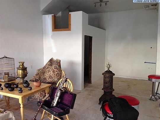 2nd image of 406 N Bullard St