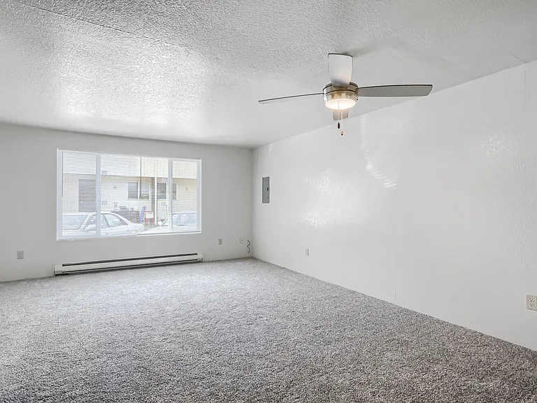 6911 Rainier Dr #3 — Photo 6