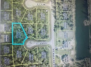 1904 Tiara Ct, Lehigh Acres, FL 33972