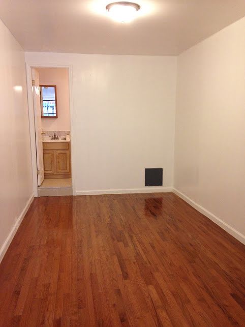 1st image of 17 Ludlow St #1