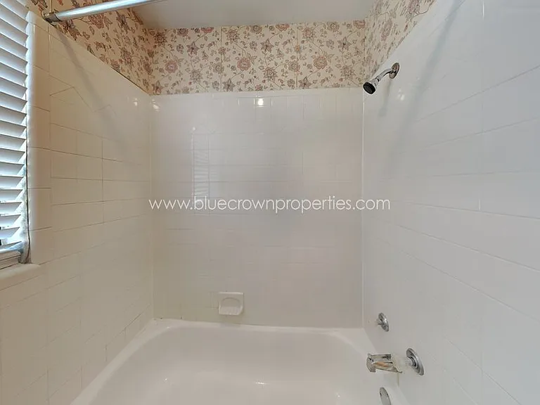 10317 Lone Pine Ln — Photo 7