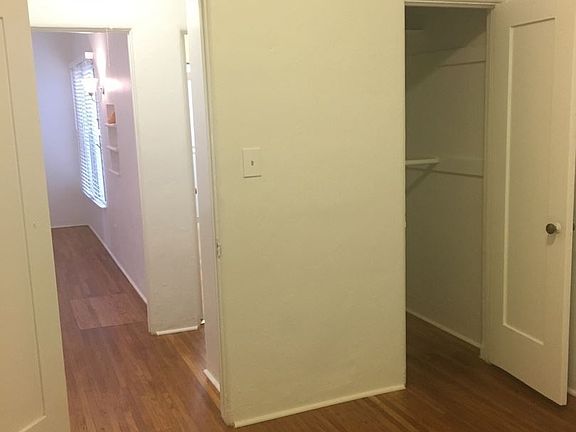 3rd image of 8433 1/4 Blackburn Ave
