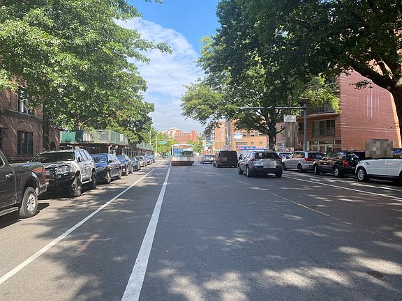 5th image of 42 Twenty Kissena Blvd #E9