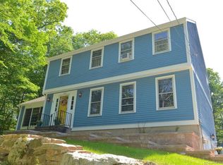 588 Nut Plains Rd, Guilford, CT 06437