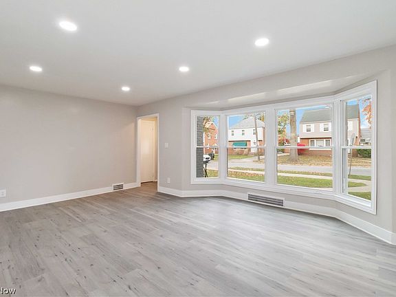 5th image of 3850 Colony Rd