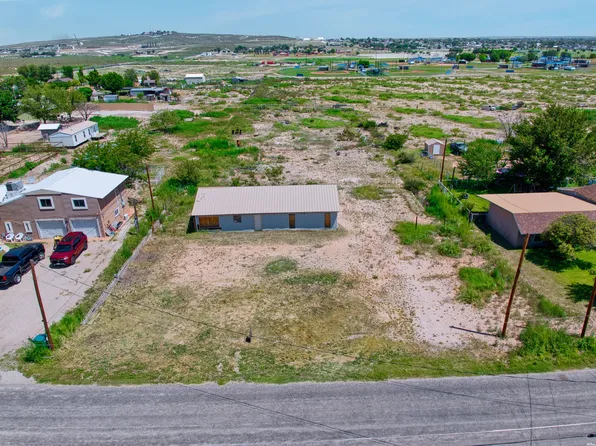 3008 Colfax St, Carlsbad, NM 88220