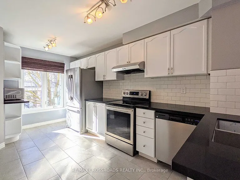 1173 Craven Rd — Photo 2