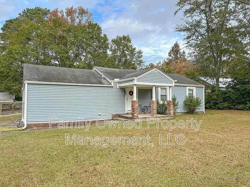2 bed, 1.0 bath, 939 sqft, $1,500 — Photo 2