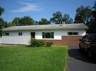 121 Jarrett Heights Rd, Elkview, WV 25071