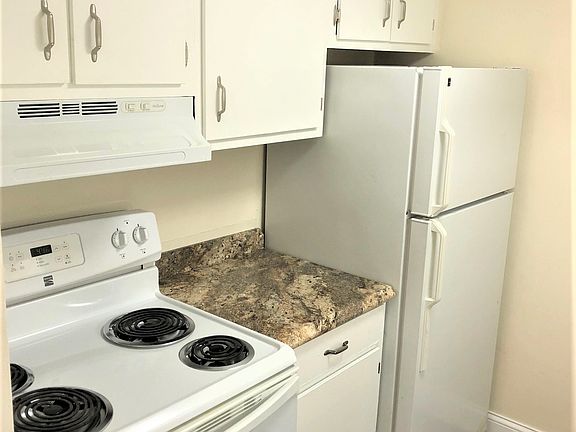 4th image of 335 47th Ave N #244244