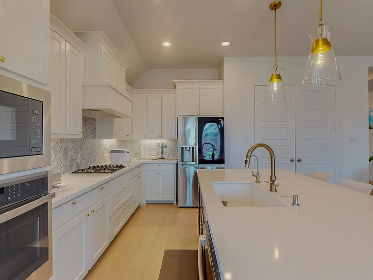 1303 Buttermere St — Photo 10