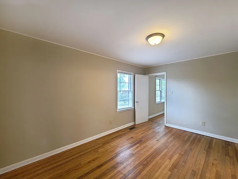 3225 Forrest Hills Dr — Photo 16
