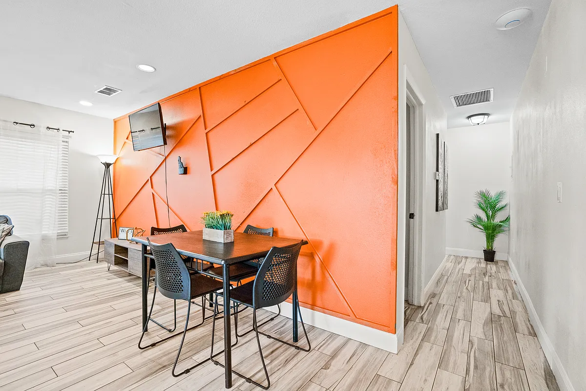 Building Photo - 6248 S Martindale Ave #A