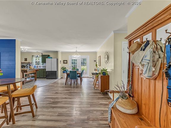 5th image of 39 Meadow Ln