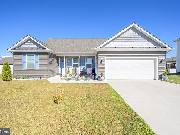 3rd image of 179 Lahaye Dr