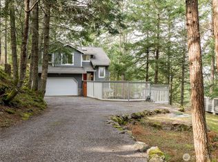 250 Switchback Rd, Eastsound, WA 98245