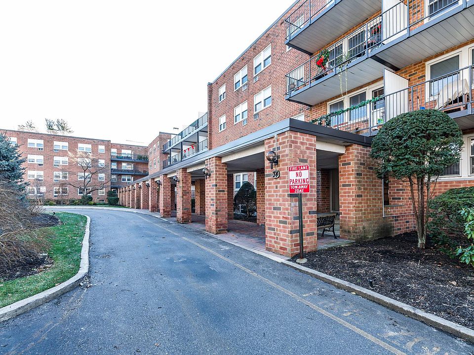 1st image of 32 Pearsall Ave APT 4G