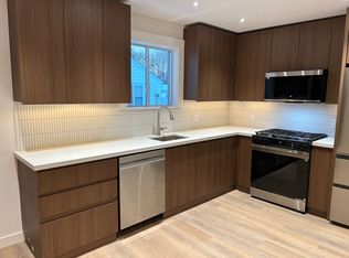 777 Admiral St #2, Providence, RI 02908