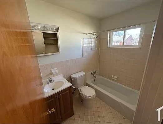 3205 Twin Oak Ln #12 — Photo 2
