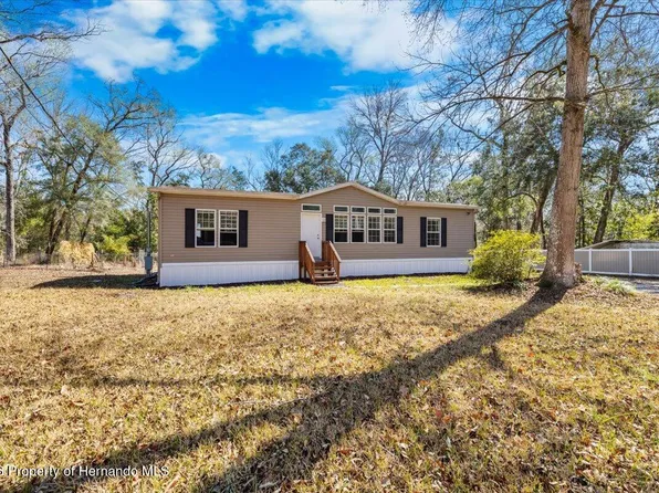 19611 Manecke Rd, Brooksville, FL 34601