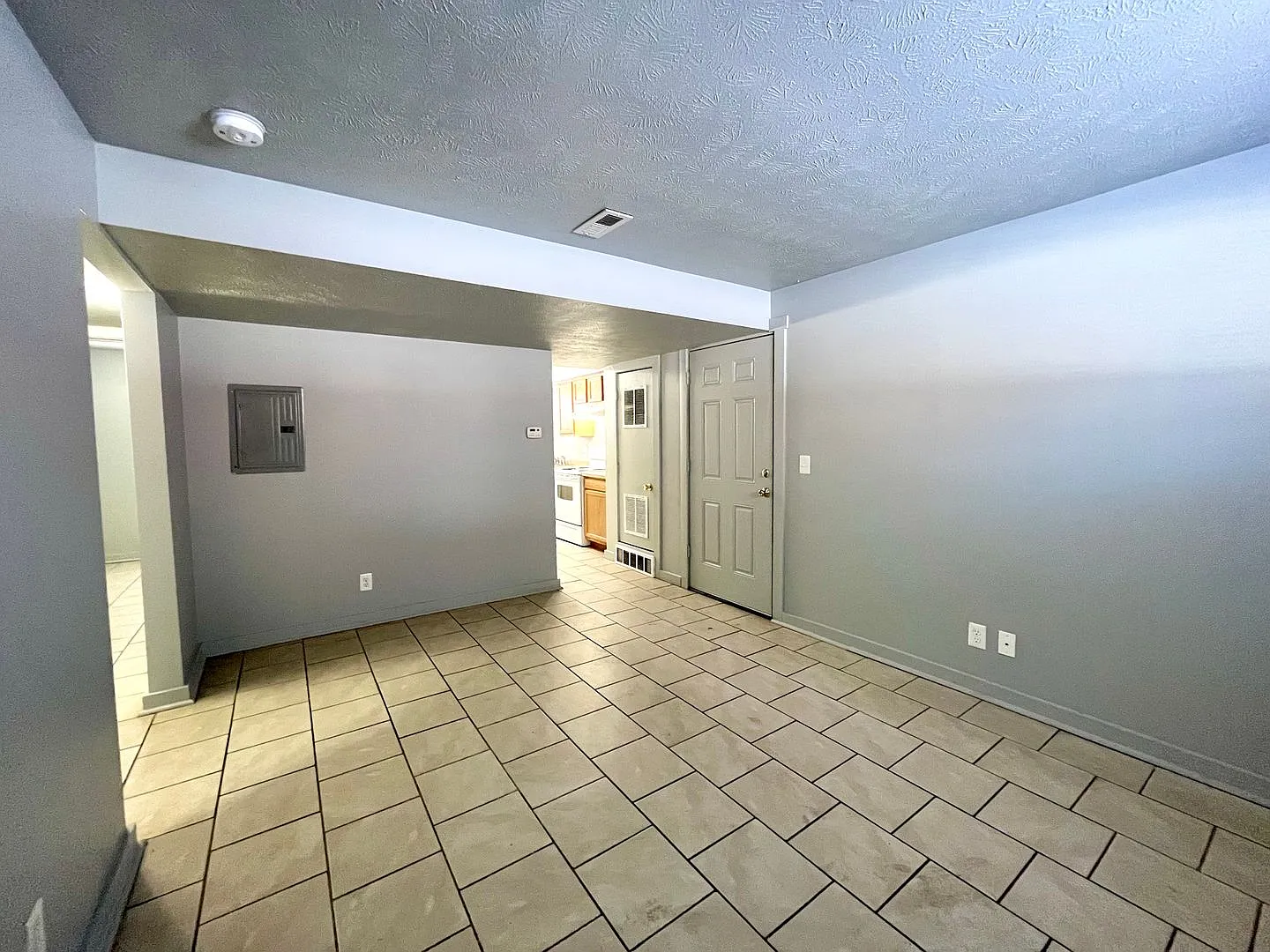 Redman Avenue 4602 - 4608 — Photo 3
