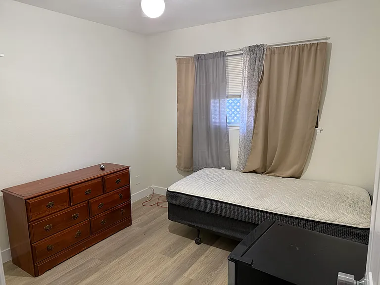 1016 Eugene Cernan St #3 — Photo 8