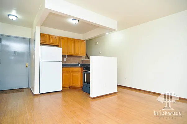 Rented by Brickwood Realty | media 1