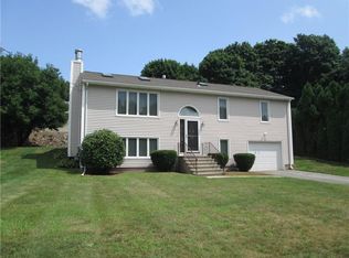 15 Andrews Dr, Cumberland, RI 02865