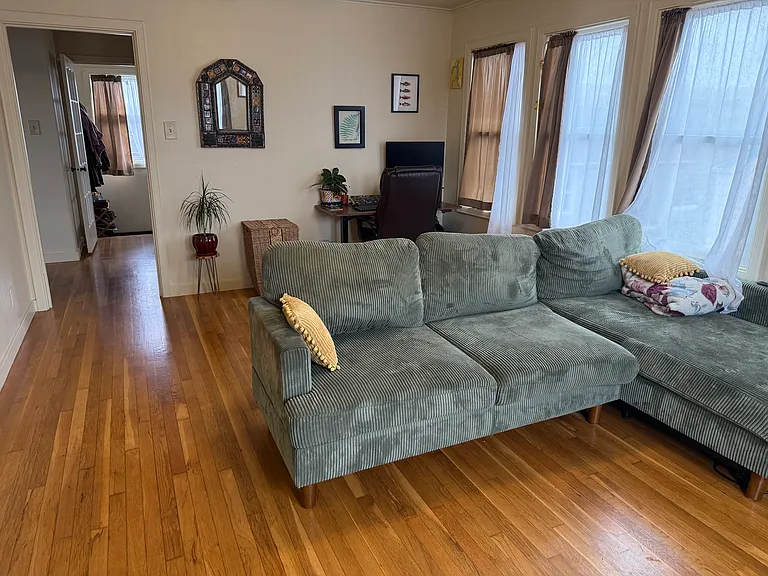 2018 J St #B — Photo 1