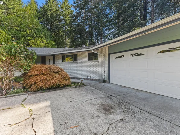 95048 Timber Park Ln, Coos Bay, OR 97420