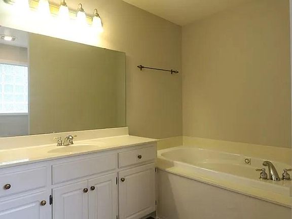 This is an old photo. The paint is a different color now.