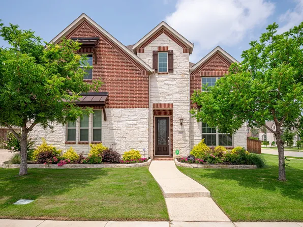 8125 Wildwood Ct, North Richland Hills, TX 76182