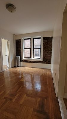 1st image of 552 Parkside Ave #C5