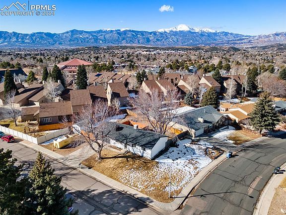 4th image of 5090 Picturesque Cir