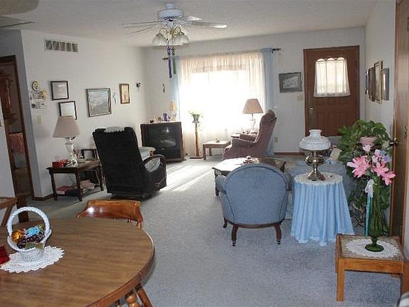 3rd image of 1319 Sunrise Cir